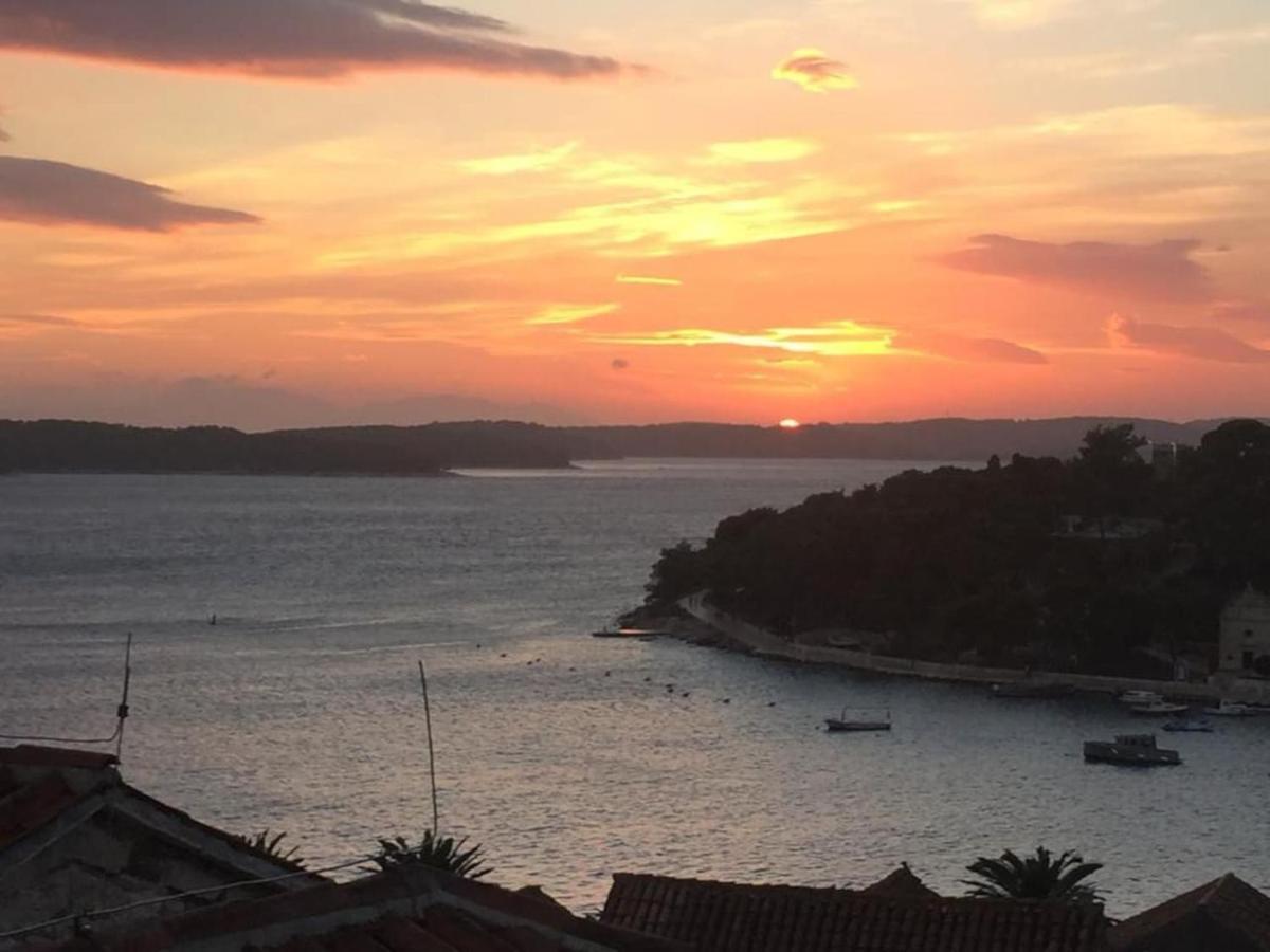 Hvar Old Dalmatian House Junior Suite - Deck 2 ฮวาร์ ภายนอก รูปภาพ