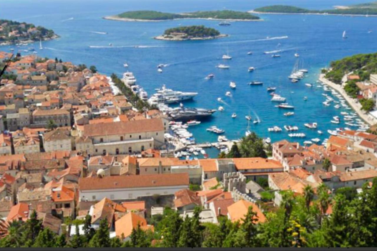 Hvar Old Dalmatian House Junior Suite - Deck 2 ฮวาร์ ภายนอก รูปภาพ